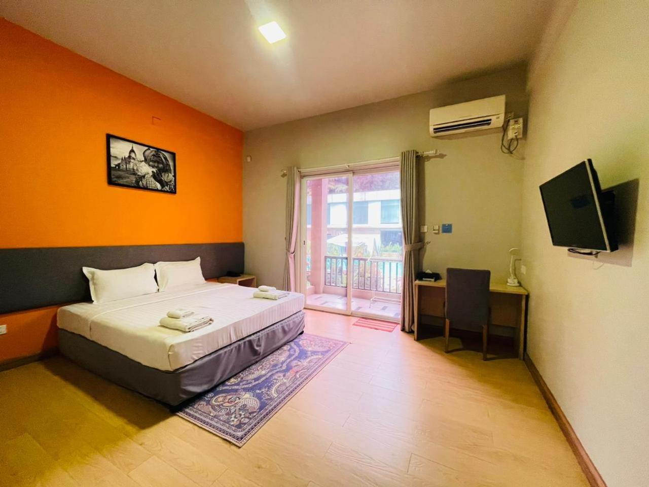 Wh Hotel & Service Apartment Thanlyin Dış mekan fotoğraf