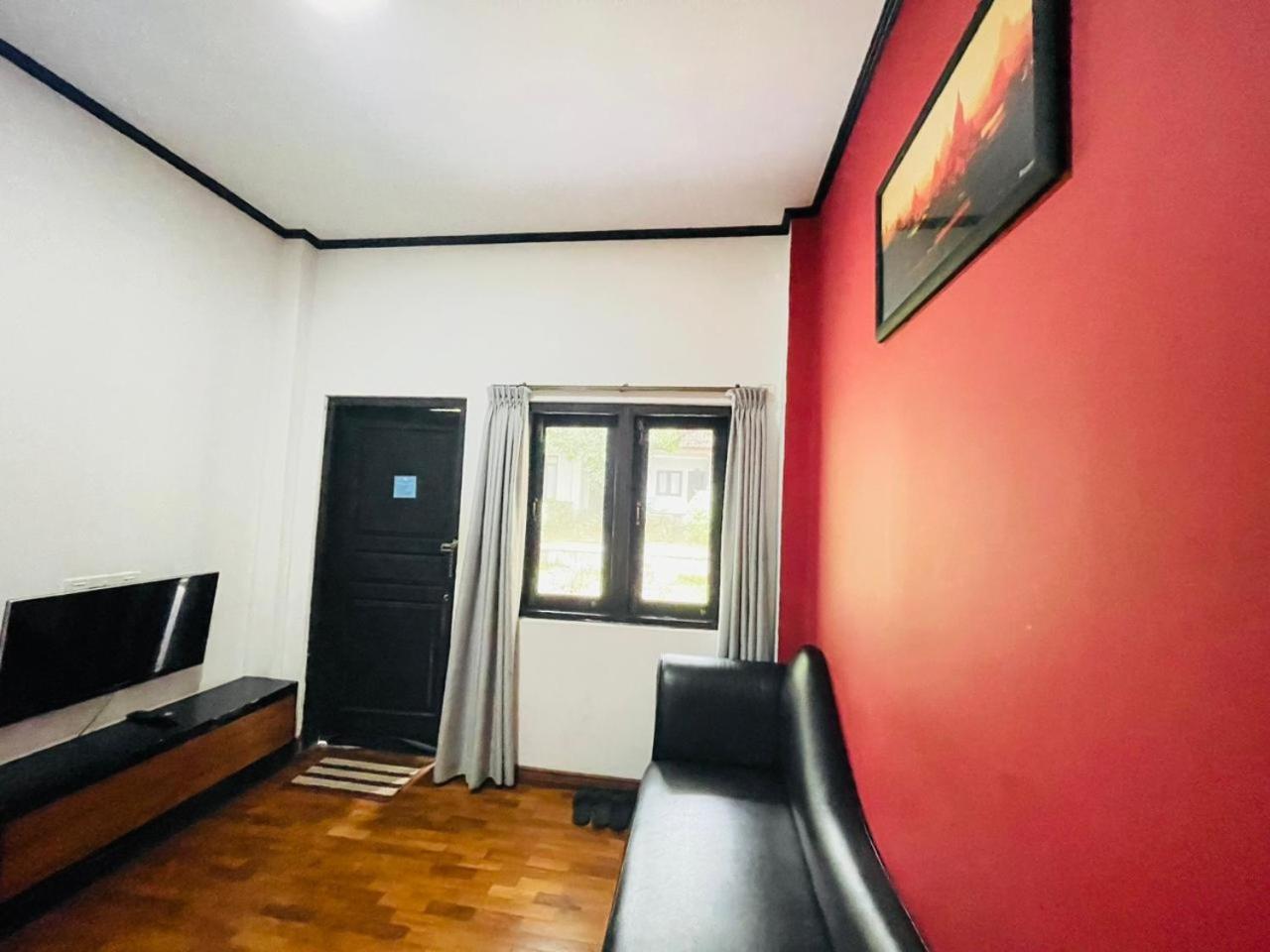 Wh Hotel & Service Apartment Thanlyin Dış mekan fotoğraf