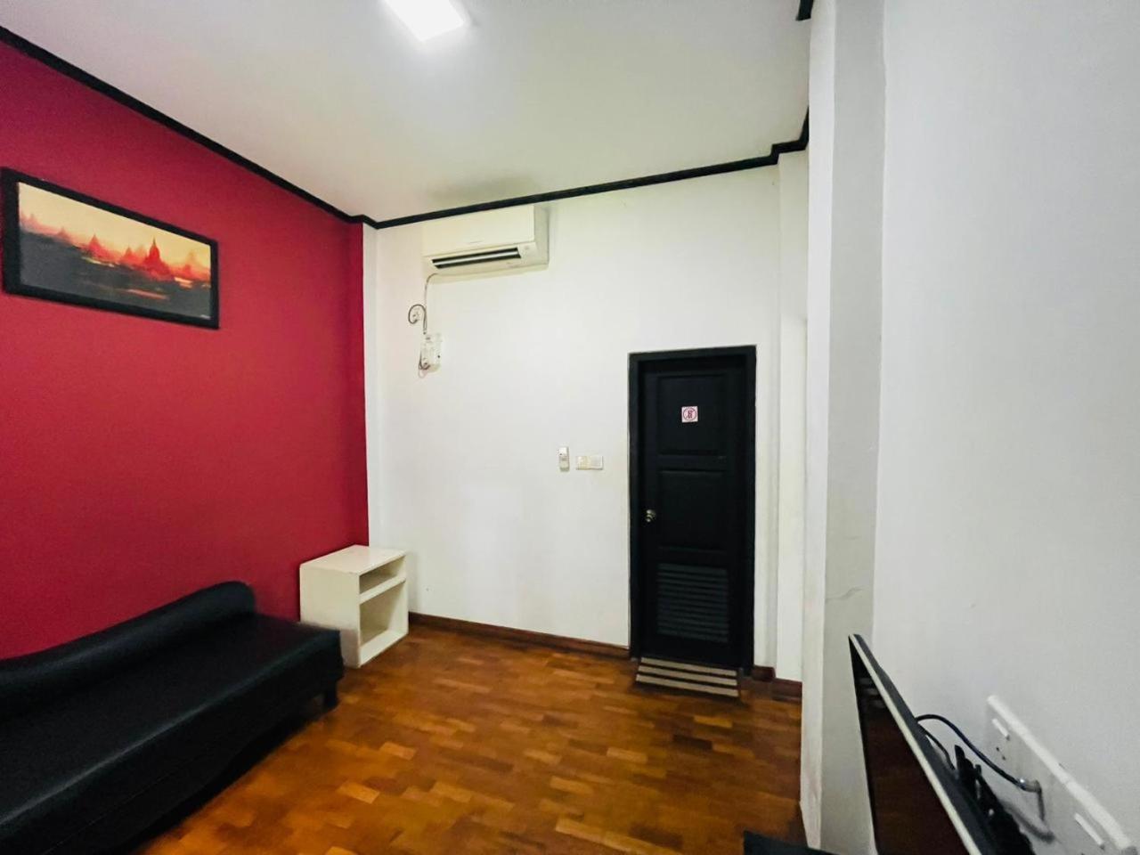 Wh Hotel & Service Apartment Thanlyin Dış mekan fotoğraf