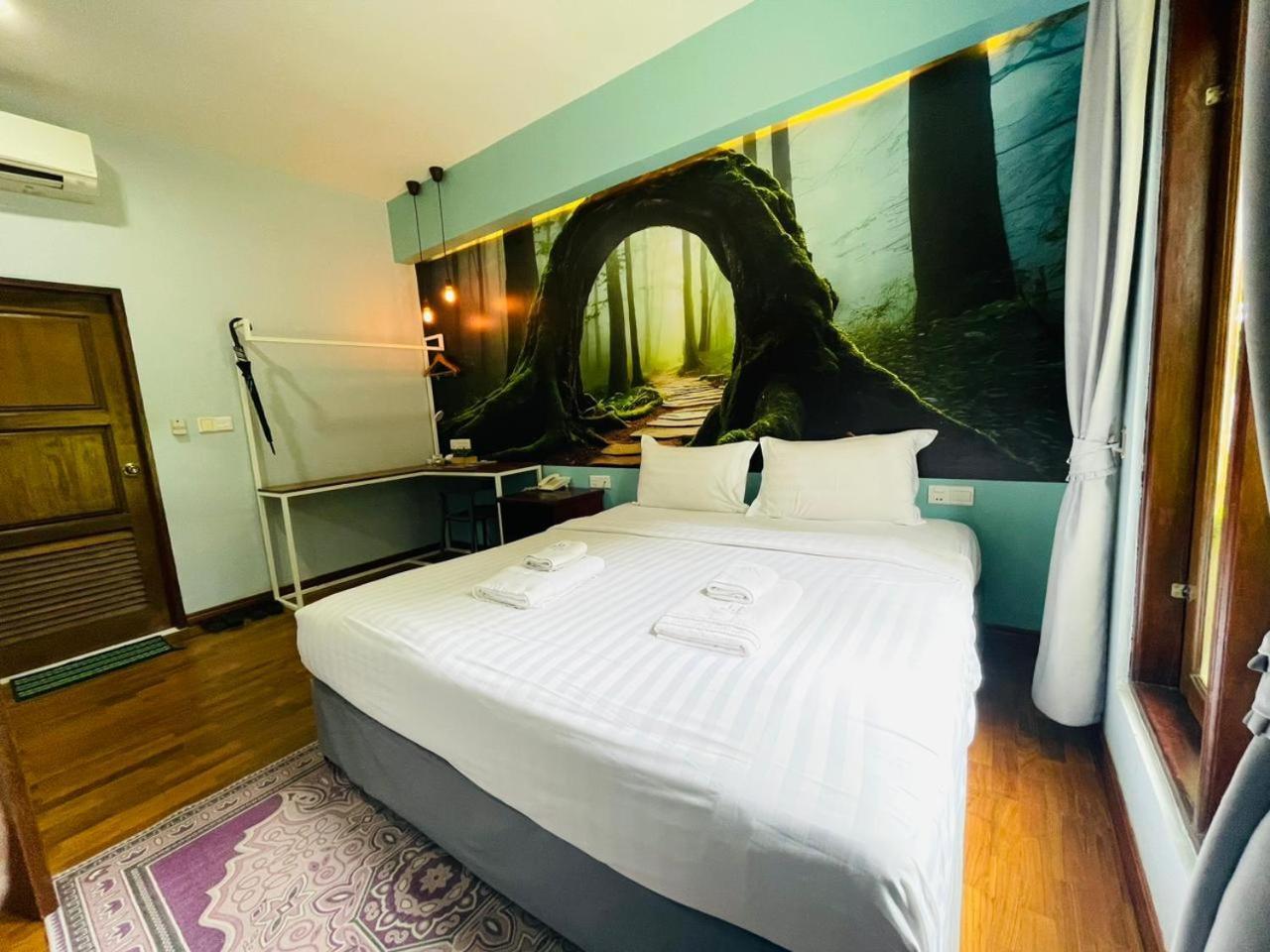 Wh Hotel & Service Apartment Thanlyin Dış mekan fotoğraf