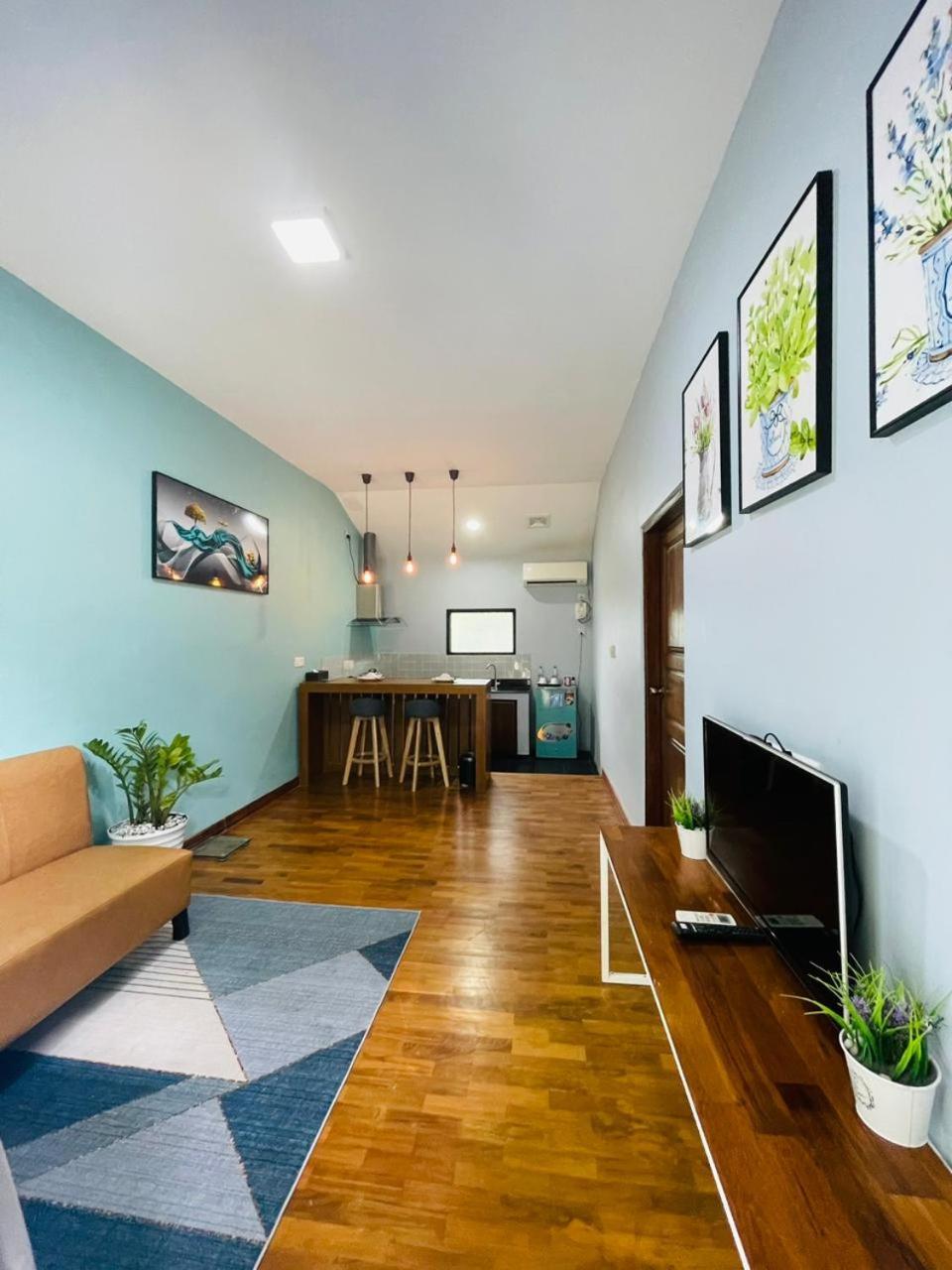 Wh Hotel & Service Apartment Thanlyin Dış mekan fotoğraf