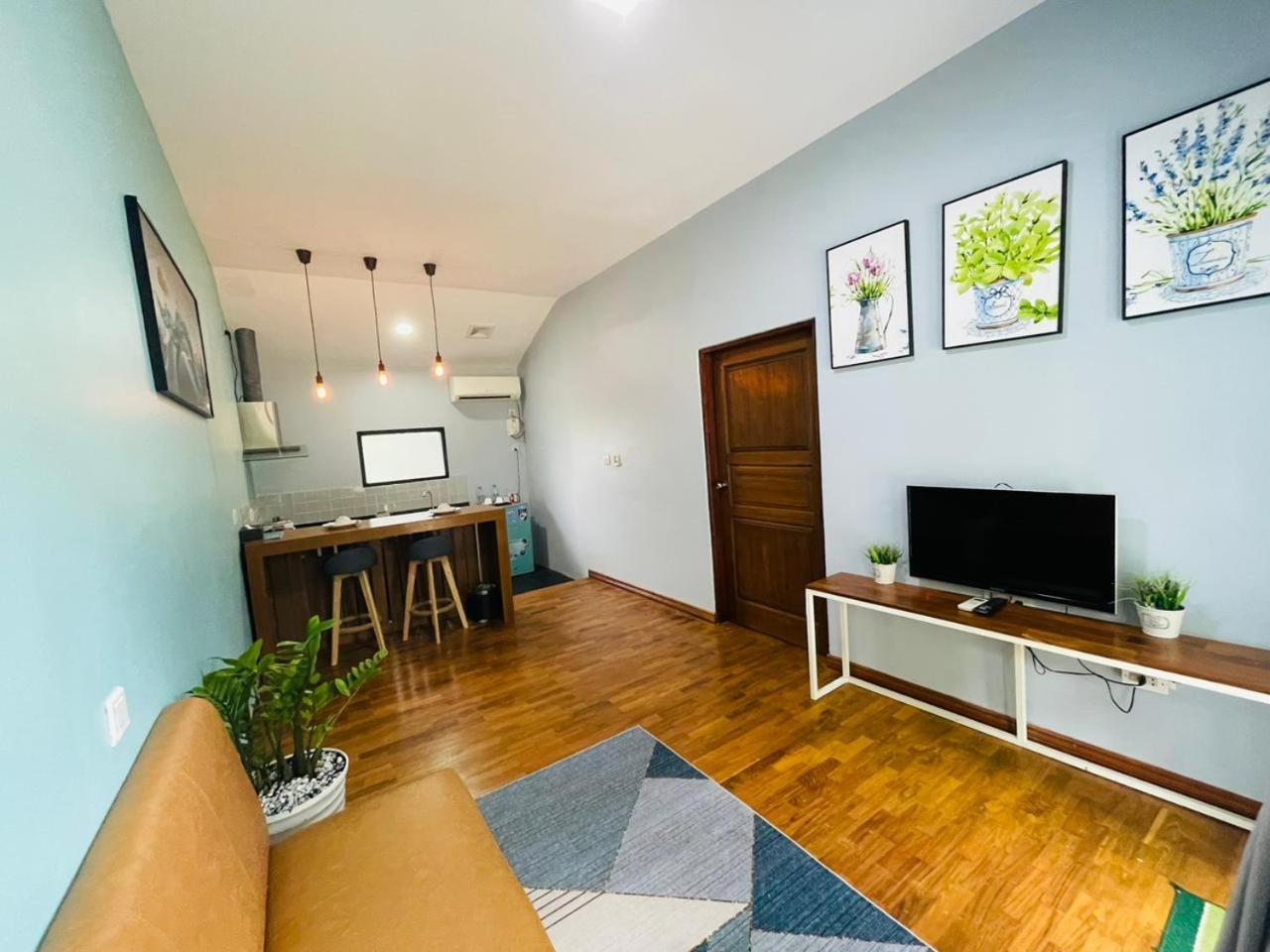 Wh Hotel & Service Apartment Thanlyin Dış mekan fotoğraf