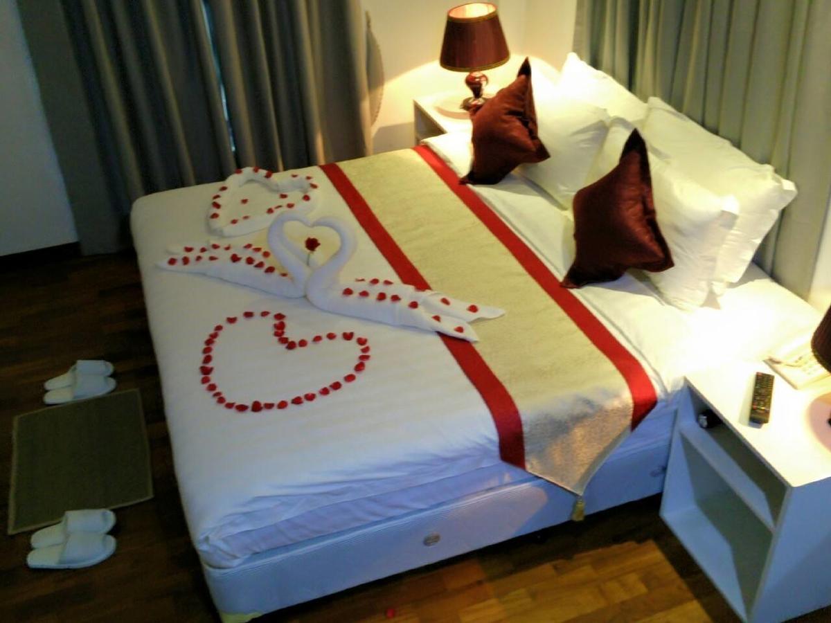 Wh Hotel & Service Apartment Thanlyin Dış mekan fotoğraf