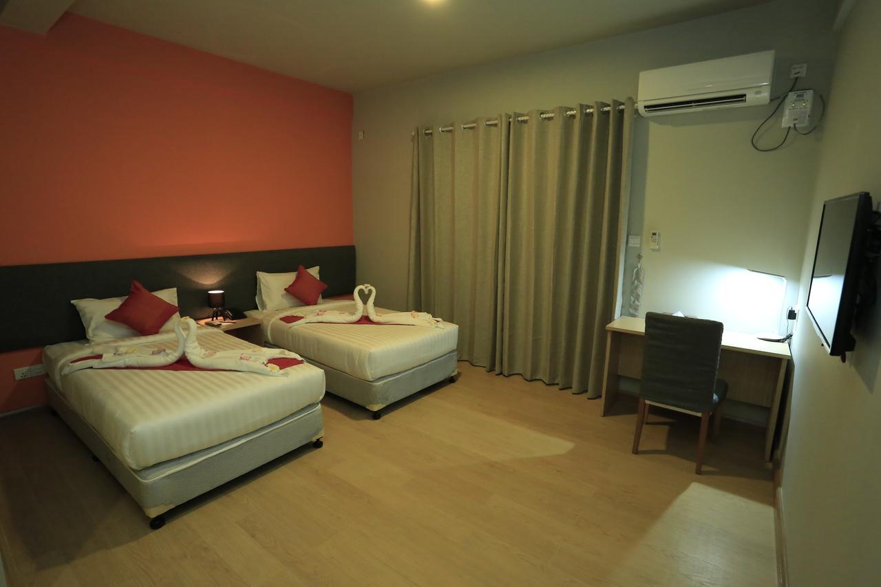 Wh Hotel & Service Apartment Thanlyin Dış mekan fotoğraf