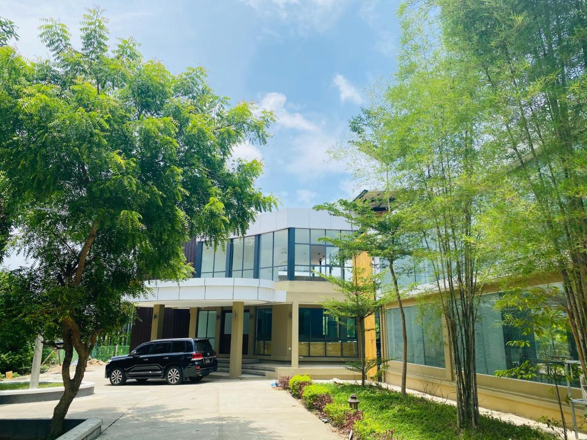 Wh Hotel & Service Apartment Thanlyin Dış mekan fotoğraf